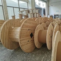 Bagaimana cara mencegah kabel tergelincir pada gulungan kabel kayu?